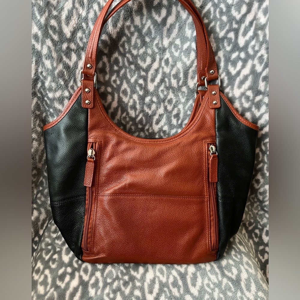 Gun Tote'n Mama Two-toned Purse